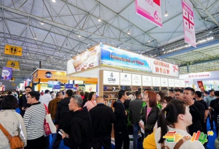 网红食品品牌预定2026南京秋糖展位｜资质审核到签约锁位完整流程